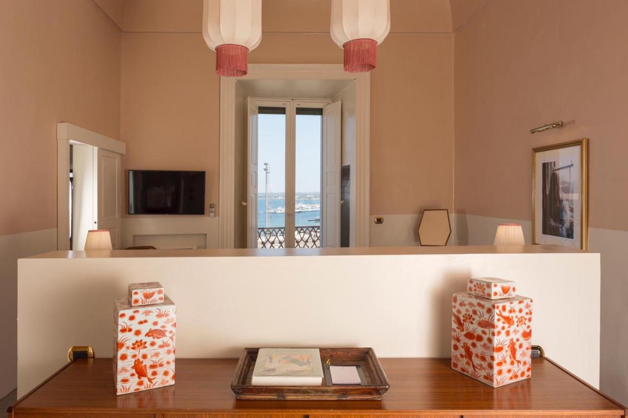 Bed and Breakfast Palazzo Colombo à Gallipoli Extérieur photo